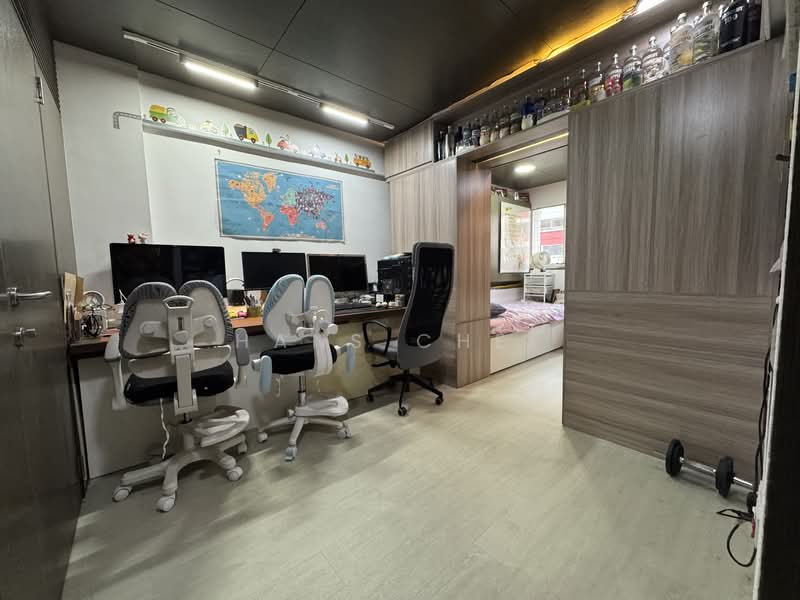 251 Hougang Avenue 3, 251 Hougang Avenue 3, 3 Bedrooms, 1,302 sqft, HDB Flat For Sale, by Hans Chee, 500124072 - Study - PropertyGuru.com.sg