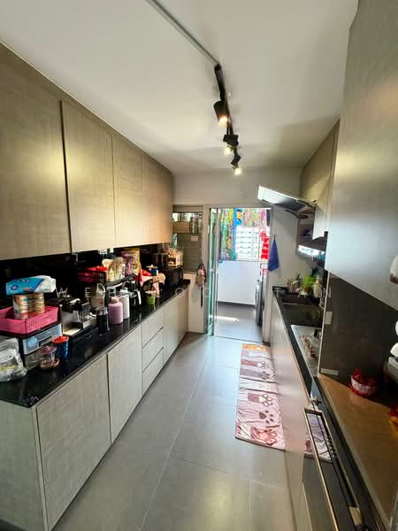 162A Rivervale Crescent, 162A Rivervale Crescent, 3 Bedrooms, 1,216 sqft, HDB Flat For Sale, by Wee Koon Tan, 500124075 - Kitchen - PropertyGuru.com.sg