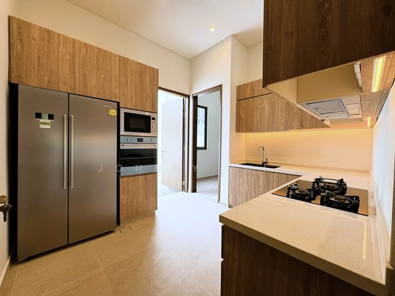 Luxurious Brand New Terrace With Lift @ Serangoon Gardens, Lorong Chuan / Serangoon Garden Way, 5 Bedrooms, 5,916 sqft, Terraced House For Sale, by Johnny Chia, 500124077 - Kitchen - PropertyGuru.com.sg