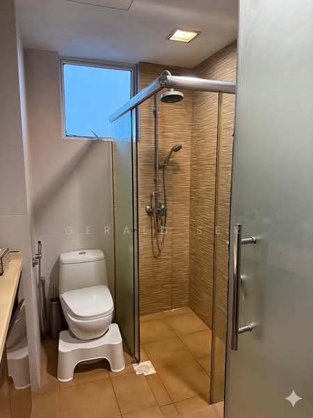 Elias Green, , 3 Bedrooms, 1,528 sqft, Condominium For Rent, by Gerald Ser, 500124078 - Bathroom - PropertyGuru.com.sg