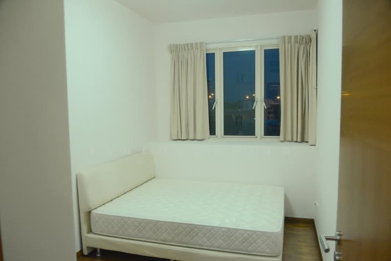 Sunglade, 7 Serangoon Avenue 2, 3 Bedrooms, 861 sqft, Condominium For Sale, by Benedict Ong, 500124079 - Bedroom - PropertyGuru.com.sg