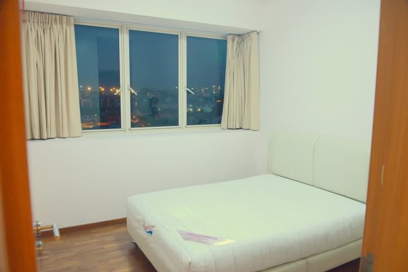 Sunglade, 7 Serangoon Avenue 2, 3 Bedrooms, 861 sqft, Condominium For Sale, by Benedict Ong, 500124079 - Bedroom - PropertyGuru.com.sg