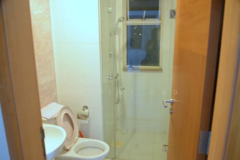 Sunglade, 7 Serangoon Avenue 2, 3 Bedrooms, 861 sqft, Condominium For Sale, by Benedict Ong, 500124079 - Bathroom - PropertyGuru.com.sg