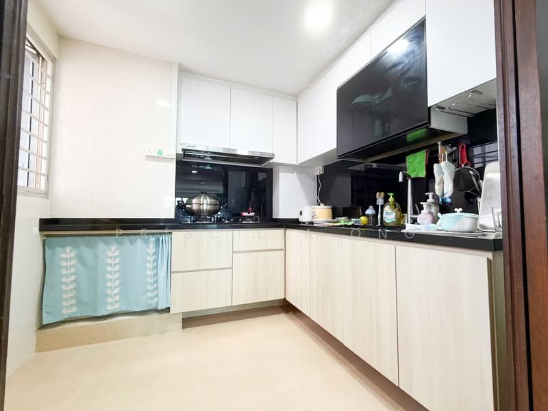 460 Ang Mo Kio Avenue 10, 460 Ang Mo Kio Avenue 10, 3 Bedrooms, 1,292 sqft, HDB Flat For Sale, by Priscilla Ong, 500124084 - Kitchen - PropertyGuru.com.sg