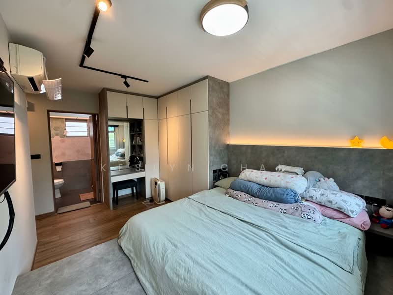 377A Hougang Street 32, 377A Hougang Street 32, 3 Bedrooms, 1,012 sqft, HDB Flat For Sale, by Keslyn Chai, 500124089 - Master Bedroom - PropertyGuru.com.sg