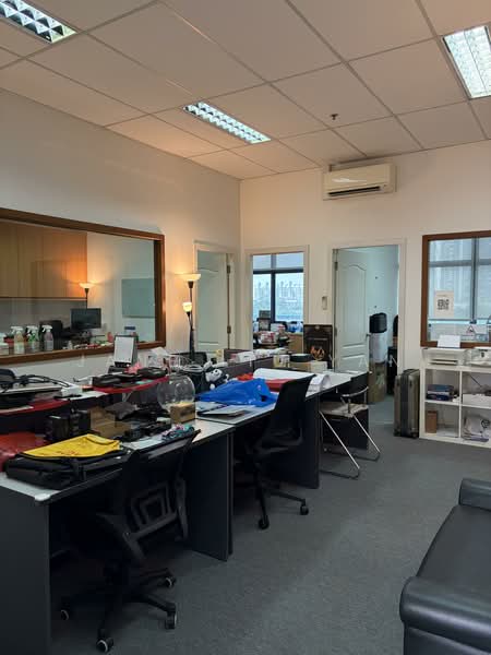 Tradehub 21, 8 Boon Lay Way, 1,300 sqft, Light Industrial (B1) For Rent, by Jane Liu Yan, 500124091 - Interior - CommercialGuru.com.sg