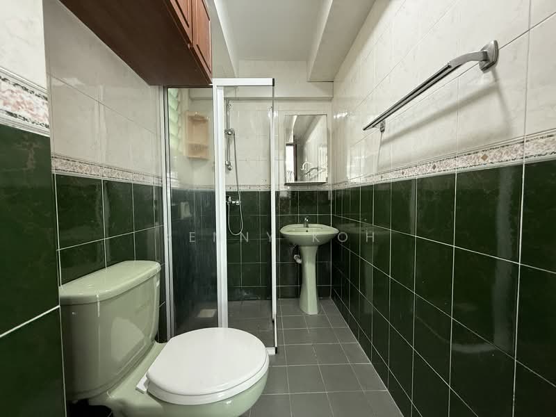 Melville Park, 16 Simei Street 1, 2 Bedrooms, 969 sqft, Apartment For Sale, by Kenny Koh, 500124094 - Bathroom - PropertyGuru.com.sg