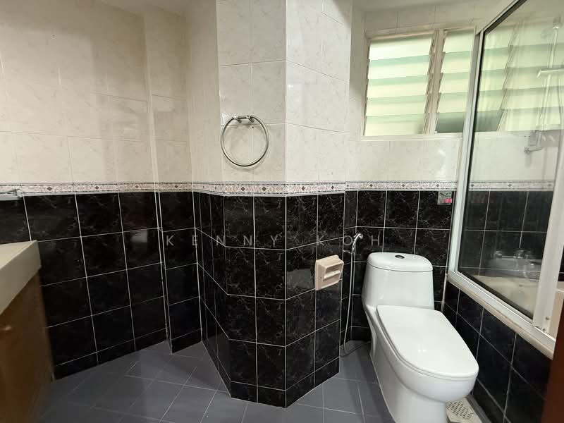 Melville Park, 16 Simei Street 1, 2 Bedrooms, 969 sqft, Apartment For Sale, by Kenny Koh, 500124094 - Bathroom - PropertyGuru.com.sg