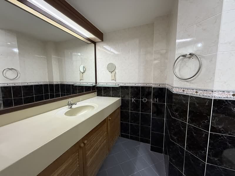 Melville Park, 16 Simei Street 1, 2 Bedrooms, 969 sqft, Apartment For Sale, by Kenny Koh, 500124094 - Bathroom - PropertyGuru.com.sg