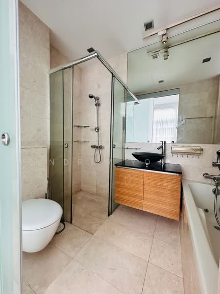 Balmoral Heights, 8 Balmoral Crescent, 3 Bedrooms, 1,163 sqft, Apartment For Rent, by Andrew Yong, 500124097 - Master Bathroom - PropertyGuru.com.sg