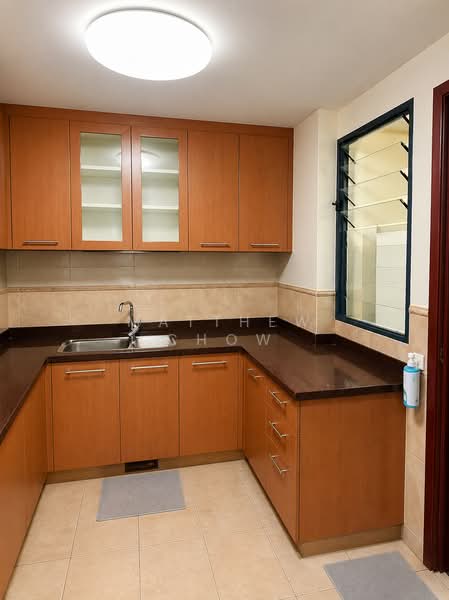 East Meadows, 30 Tanah Merah Kechil Road, 3 Bedrooms, 1,195 sqft, Condominium For Rent, by Matthew Chow, 500124099 - Kitchen - PropertyGuru.com.sg