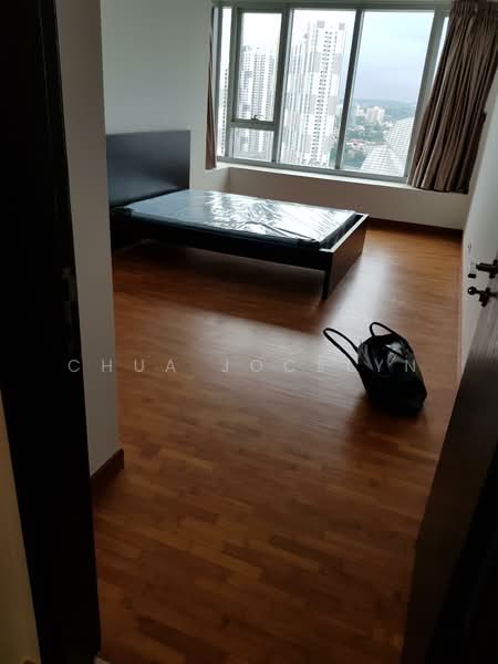 The Rochester Residences, 33 Rochester Drive, 2 Bedrooms, 1,206 sqft, Apartment For Sale, by Chua Jocelyn, 500124116 - Bedroom - PropertyGuru.com.sg