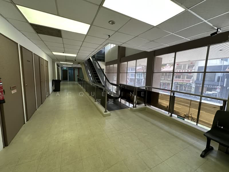 Hoa Nam Building, 27 Foch Road, 463 sqft, Office For Sale, by Jacqueline Ho 何聲梅, 500124118 - Walkway to toilets and escalator - CommercialGuru.com.sg