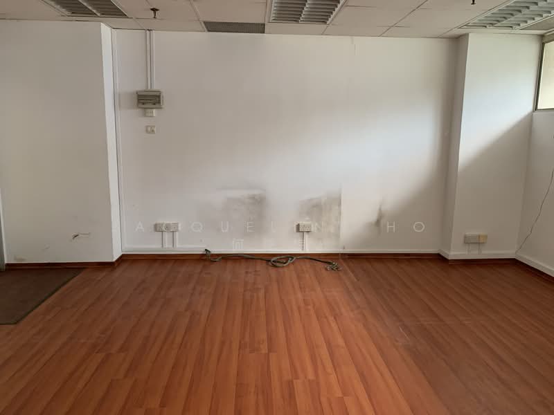 Hoa Nam Building, 27 Foch Road, 463 sqft, Office For Sale, by Jacqueline Ho 何聲梅, 500124118 - Interior - CommercialGuru.com.sg