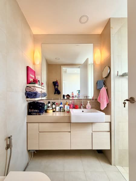 Botannia, 27A West Coast Park, 4 Bedrooms, 1,625 sqft, Condominium For Sale, by Kelvin Thong, 500124123 - Bathroom - PropertyGuru.com.sg