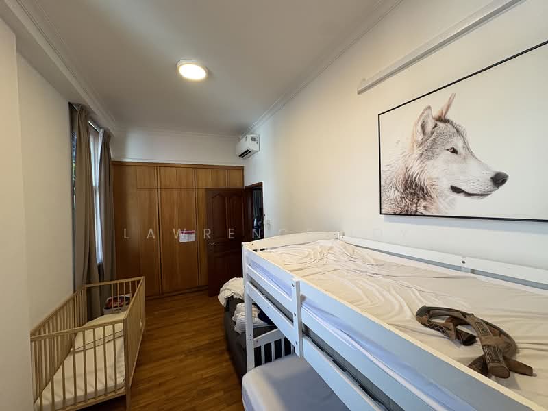University Walk, , 5 Bedrooms, 3,600 sqft, Semi-Detached House For Sale, by Lawrence Loy, 500124125 - Bedroom - PropertyGuru.com.sg