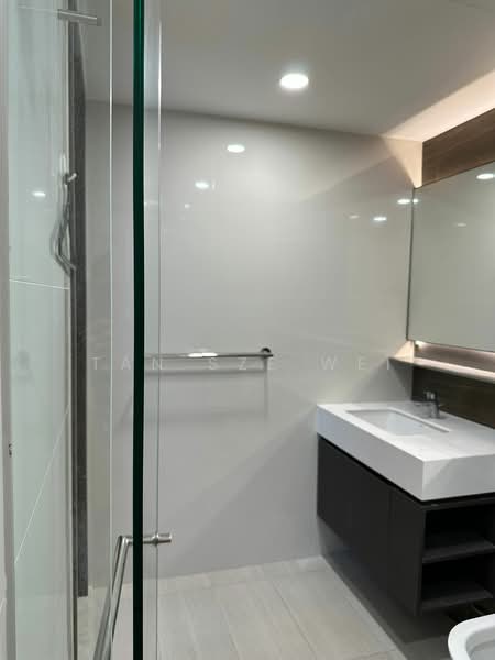 Botanique at Bartley, 225 Upper Paya Lebar Road, 2 Bedrooms, 732 sqft, Condominium For Sale, by Tan Sze Wei, 500124128 - Bathroom - PropertyGuru.com.sg