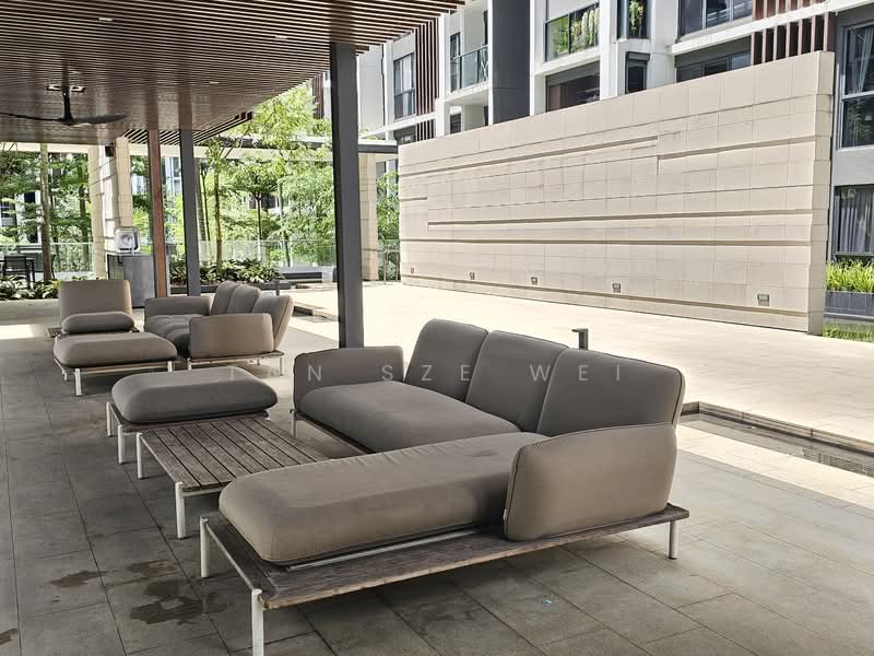 Botanique at Bartley, 225 Upper Paya Lebar Road, 2 Bedrooms, 732 sqft, Condominium For Sale, by Tan Sze Wei, 500124128 - Pool side cabana - PropertyGuru.com.sg