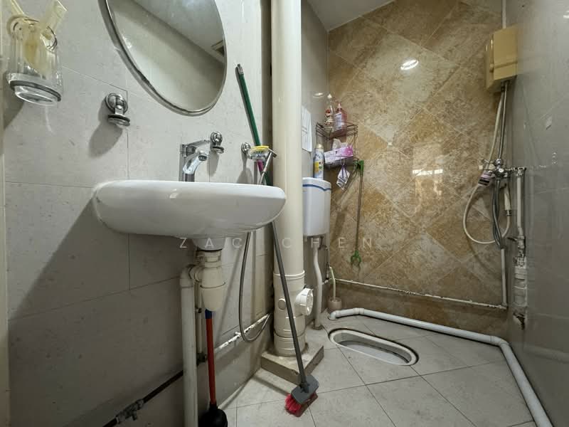 725 Ang Mo Kio Ave 6, Ang Mo Kio / Bishan / Thomson, 200 sqft, Shop / Shophouse For Rent, by Zac Chen, 500124134 - Bathroom - CommercialGuru.com.sg