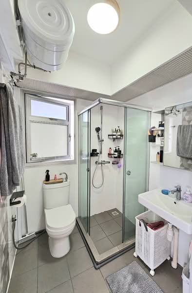 154A Bedok South Road, 154A Bedok South Road, 1 Bedroom, 732 sqft, HDB Flat For Rent, by Adam Tng, 500124135 - Bathroom - PropertyGuru.com.sg