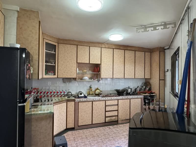 121 Rivervale Drive, 121 Rivervale Drive, 3 Bedrooms, 1,184 sqft, HDB Flat For Sale, by Bryan Cheng, 500124142 - Kitchen - PropertyGuru.com.sg