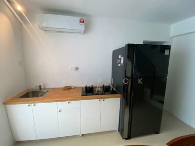 For Rent - master bed room renovated with bathroom garden space excellent amenities, anytime fitness and eatery