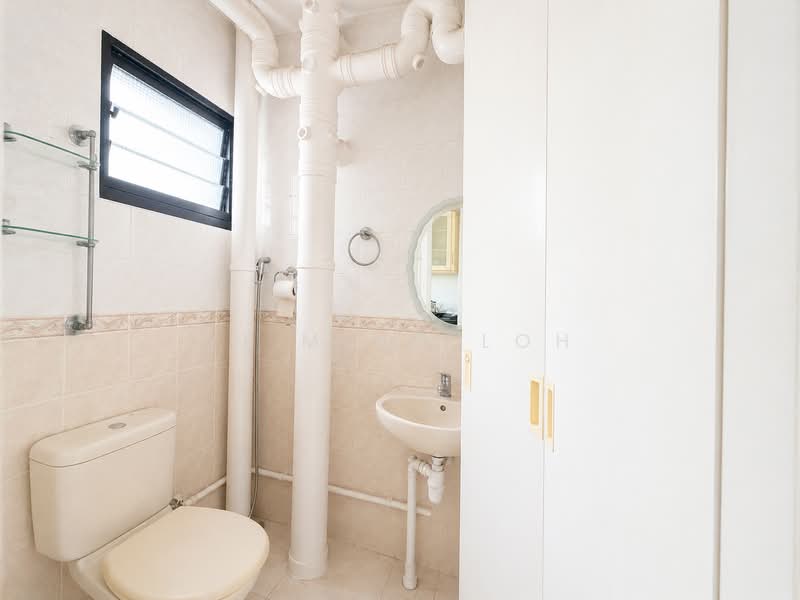 118C Jalan Membina, 118C Jalan Membina, 3 Bedrooms, 915 sqft, HDB Flat For Sale, by Yi Ming Loh, 500124149 - Bathroom - PropertyGuru.com.sg