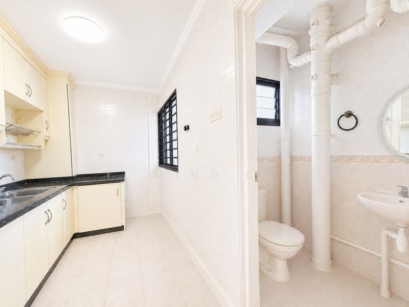 118C Jalan Membina, 118C Jalan Membina, 3 Bedrooms, 915 sqft, HDB Flat For Sale, by Yi Ming Loh, 500124149 - Kitchen - PropertyGuru.com.sg