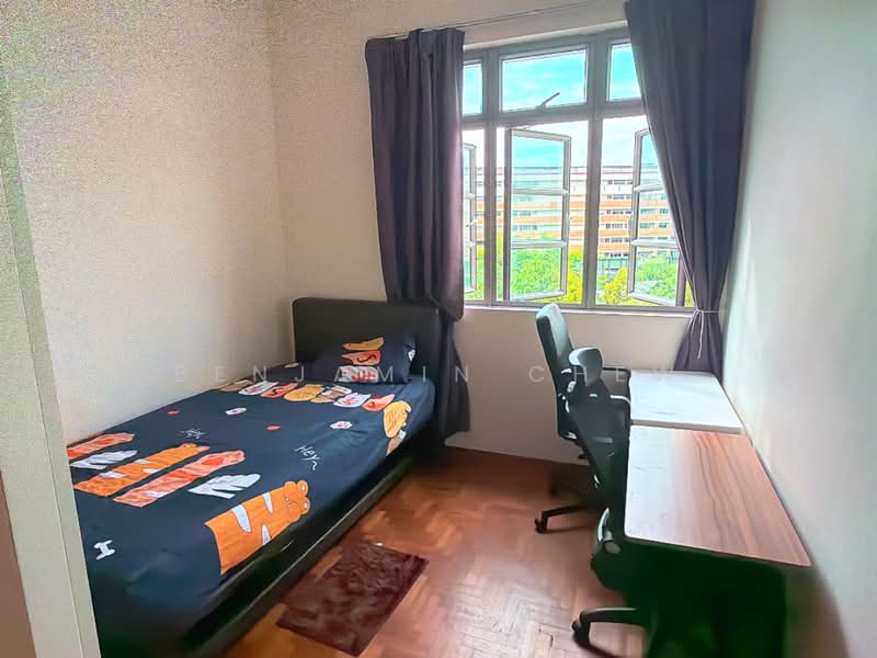 Azalea Park Condo, 6 Flora Road, 2 Bedrooms, 829 sqft, Condominium For Rent, by Benjamin Chew, 500124159 - Bedroom - PropertyGuru.com.sg