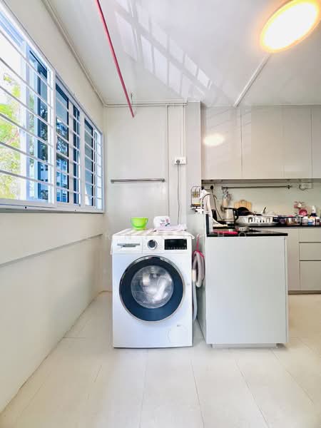 107 Bedok Reservoir Road, 107 Bedok Reservoir Road, 3 Bedrooms, 979 sqft, HDB Flat For Sale, by Bernice Ho, 500124181 - Kitchen - PropertyGuru.com.sg