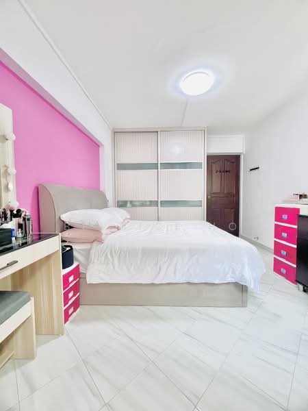 107 Bedok Reservoir Road, 107 Bedok Reservoir Road, 3 Bedrooms, 979 sqft, HDB Flat For Sale, by Bernice Ho, 500124181 - Bedroom - PropertyGuru.com.sg