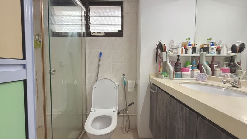 640 Jurong West Street 61, 640 Jurong West Street 61, 4 Bedrooms, 1,303 sqft, HDB Flat For Sale, by Haziq Irwan, 500124186 - Bathroom - PropertyGuru.com.sg