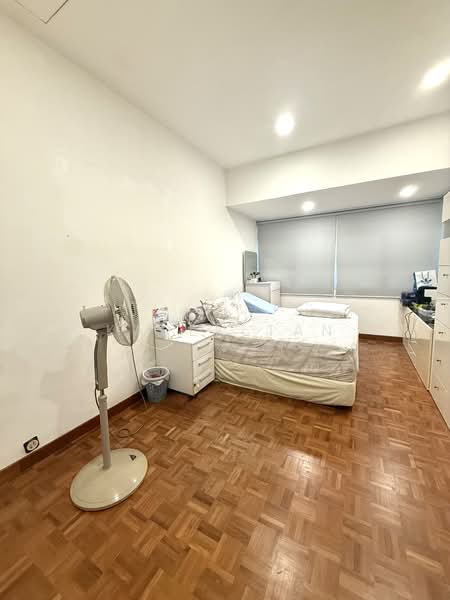Ellington square, , 4 Bedrooms, 2,000 sqft, Terraced House For Sale, by Karen Tan, 500124190 - PropertyGuru.com.sg