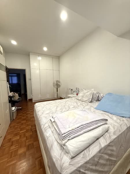 Ellington square, , 4 Bedrooms, 2,000 sqft, Terraced House For Sale, by Karen Tan, 500124190 - PropertyGuru.com.sg