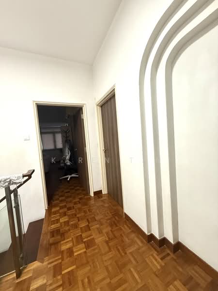 Ellington square, , 4 Bedrooms, 2,000 sqft, Terraced House For Sale, by Karen Tan, 500124190 - PropertyGuru.com.sg