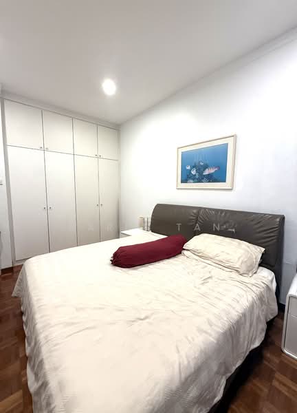 Ellington square, , 4 Bedrooms, 2,000 sqft, Terraced House For Sale, by Karen Tan, 500124190 - PropertyGuru.com.sg