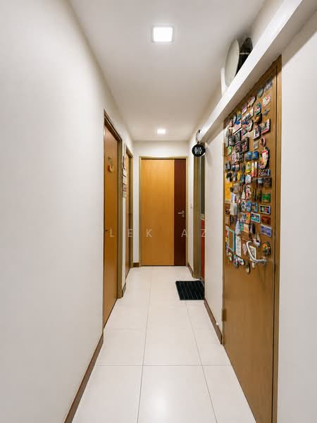288B Punggol Place, 288B Punggol Place, 3 Bedrooms, 1,044 sqft, HDB Flat For Sale, by Malek Aziz, 500124202 - Corridor - PropertyGuru.com.sg