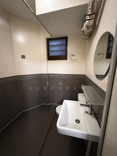 243 Jurong East Street 24, 243 Jurong East Street 24, 3 Bedrooms, 1,044 sqft, HDB Flat For Sale, by S.M. SUNDARAM, 500124204 - Bathroom - PropertyGuru.com.sg