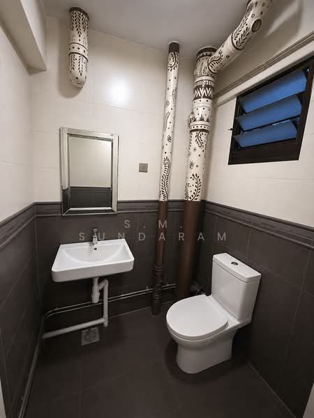 243 Jurong East Street 24, 243 Jurong East Street 24, 3 Bedrooms, 1,044 sqft, HDB Flat For Sale, by S.M. SUNDARAM, 500124204 - Bathroom - PropertyGuru.com.sg