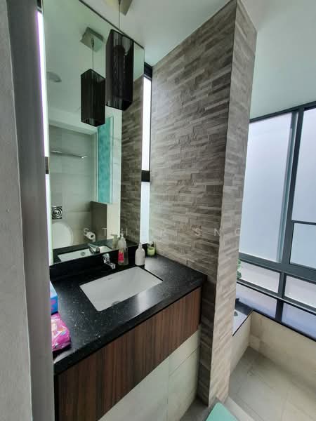 Arthur 118, 118 Arthur Road, 2 Bedrooms, 925 sqft, Apartment For Sale, by Esther Sng, 500124207 - Bathroom - PropertyGuru.com.sg