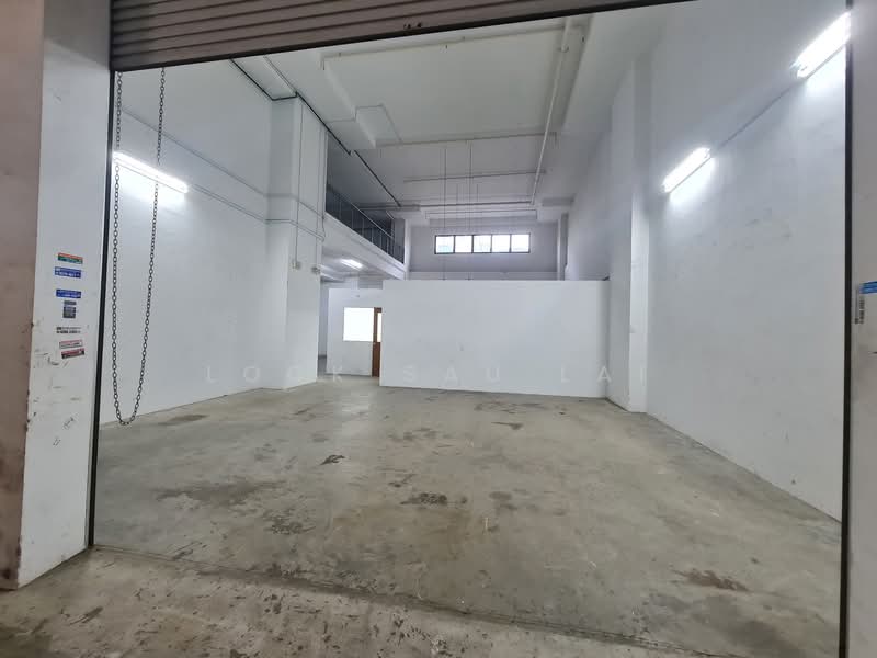 E9 Premium, 61 Woodlands Industrial Park E9, 4,392 sqft, Factory / Workshop (B2) For Sale, by Lock Sau Lai, 500124209 - Interior - CommercialGuru.com.sg