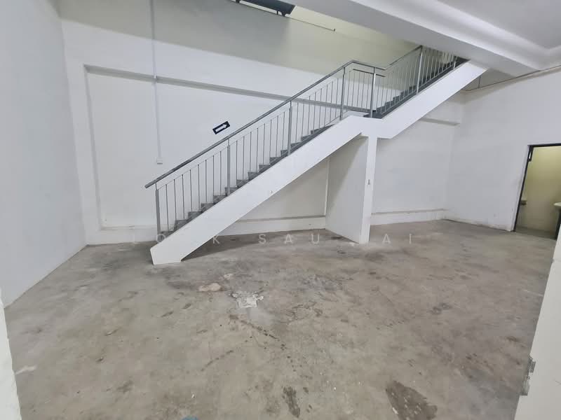 E9 Premium, 61 Woodlands Industrial Park E9, 4,392 sqft, Factory / Workshop (B2) For Sale, by Lock Sau Lai, 500124209 - Interior - CommercialGuru.com.sg