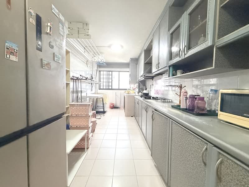 514 Bukit Batok Street 52, 514 Bukit Batok Street 52, 2 Bedrooms, 1,000 sqft, HDB Flat For Rent, by Nigel Tan, 500124214 - Kitchen - PropertyGuru.com.sg