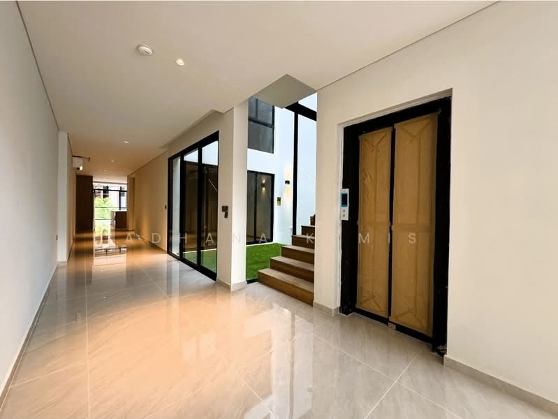Lorong N Telok Kurau, , 6 Bedrooms, 10,211 sqft, Terraced House For Sale, by Adhana Kamis, 500124217 - Entrance - PropertyGuru.com.sg