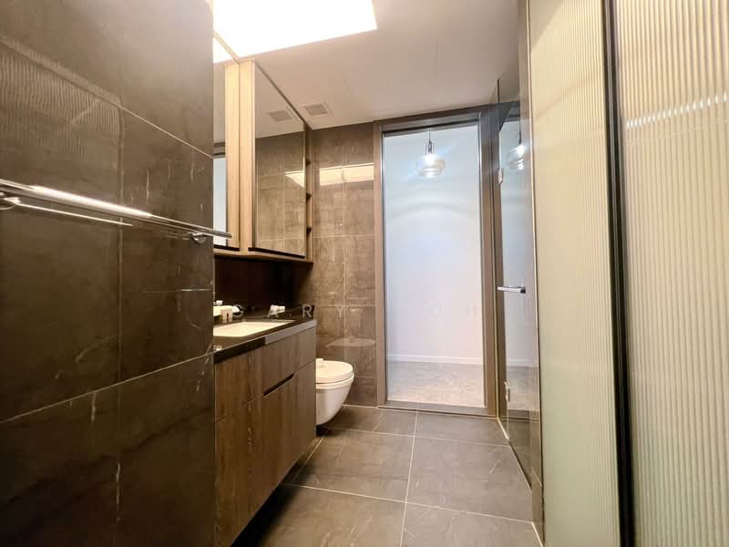 The M, 38 Middle Road, 1 Bedroom, 527 sqft, Condominium For Rent, by Gary Koh, 500124219 - Bathroom - PropertyGuru.com.sg