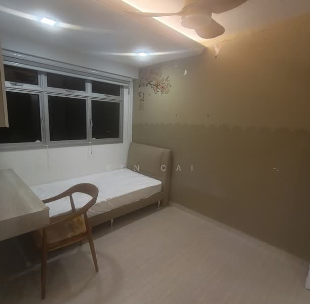 436A Bukit Batok West Avenue 5, 436A Bukit Batok West Avenue 5, 3 Bedrooms, 1,001 sqft, HDB Flat For Rent, by Ken Cai, 500124249 - Bedroom 1 - PropertyGuru.com.sg