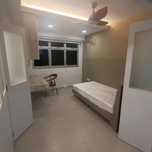 436A Bukit Batok West Avenue 5, 436A Bukit Batok West Avenue 5, 3 Bedrooms, 1,001 sqft, HDB Flat For Rent, by Ken Cai, 500124249 - Bedroom with walls hacked - PropertyGuru.com.sg