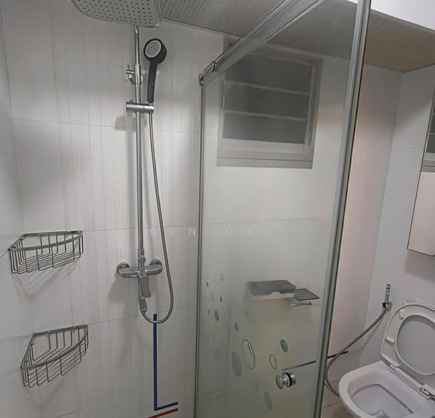436A Bukit Batok West Avenue 5, 436A Bukit Batok West Avenue 5, 3 Bedrooms, 1,001 sqft, HDB Flat For Rent, by Ken Cai, 500124249 - Bathroom - PropertyGuru.com.sg