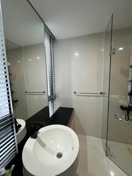 Ascentia Sky, 1 Alexandra View, 2 Bedrooms, 958 sqft, Apartment For Rent, by Gary Koh, 500124274 - Bathroom - PropertyGuru.com.sg