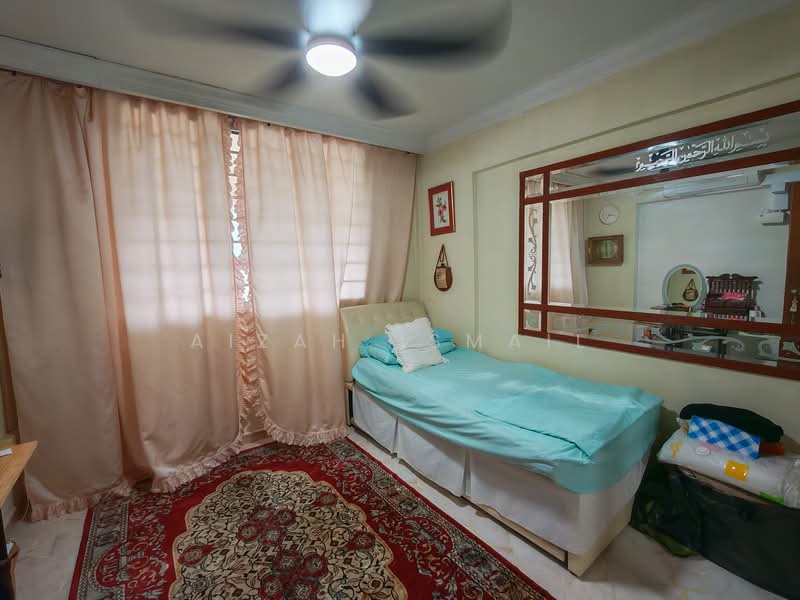 150 Bedok Reservoir Road, 150 Bedok Reservoir Road, 3 Bedrooms, 904 sqft, HDB Flat For Sale, by Aizah Ismail, 500124280 - Bedroom - PropertyGuru.com.sg